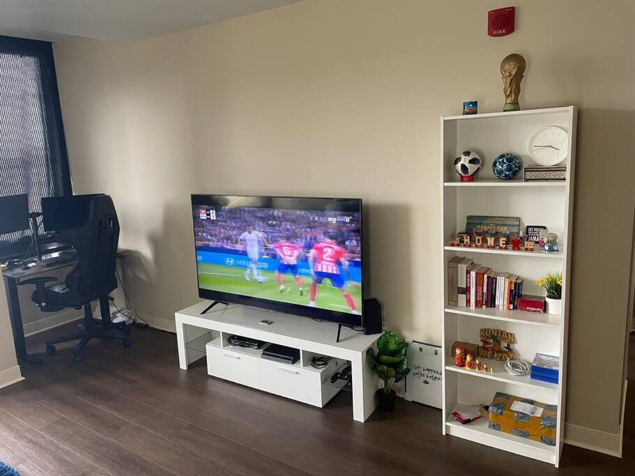 Apartment Luxury At The Point Easy Access To And From Downtown 24-7 Parking *